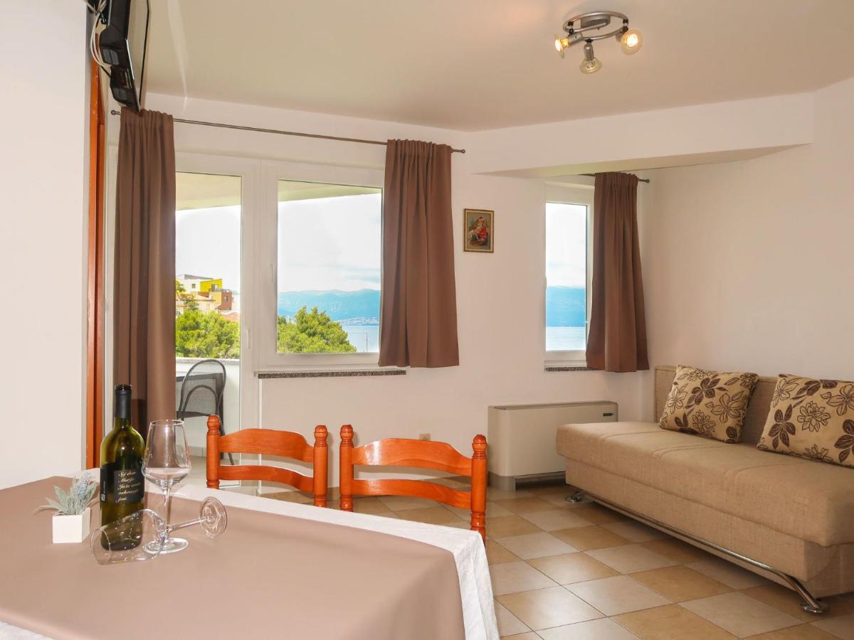 Apartment Marija - VRB102 Vrbnik Buitenkant foto