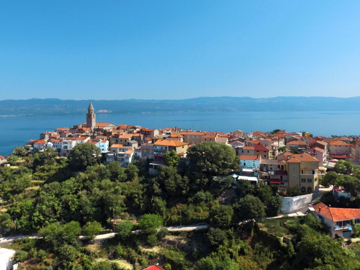 Apartment Marija - VRB102 Vrbnik Buitenkant foto